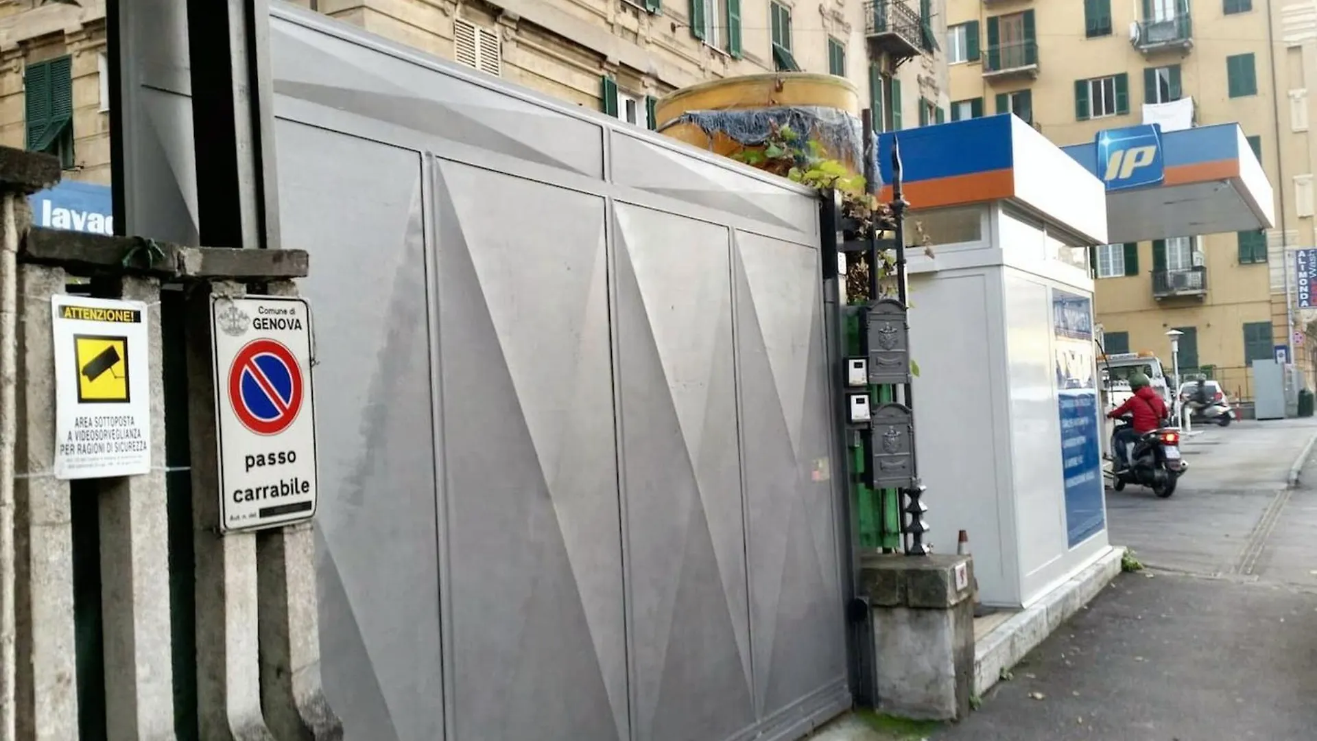 Charming Apartment In Genova 70 M² Parking Included 0*, Genoa