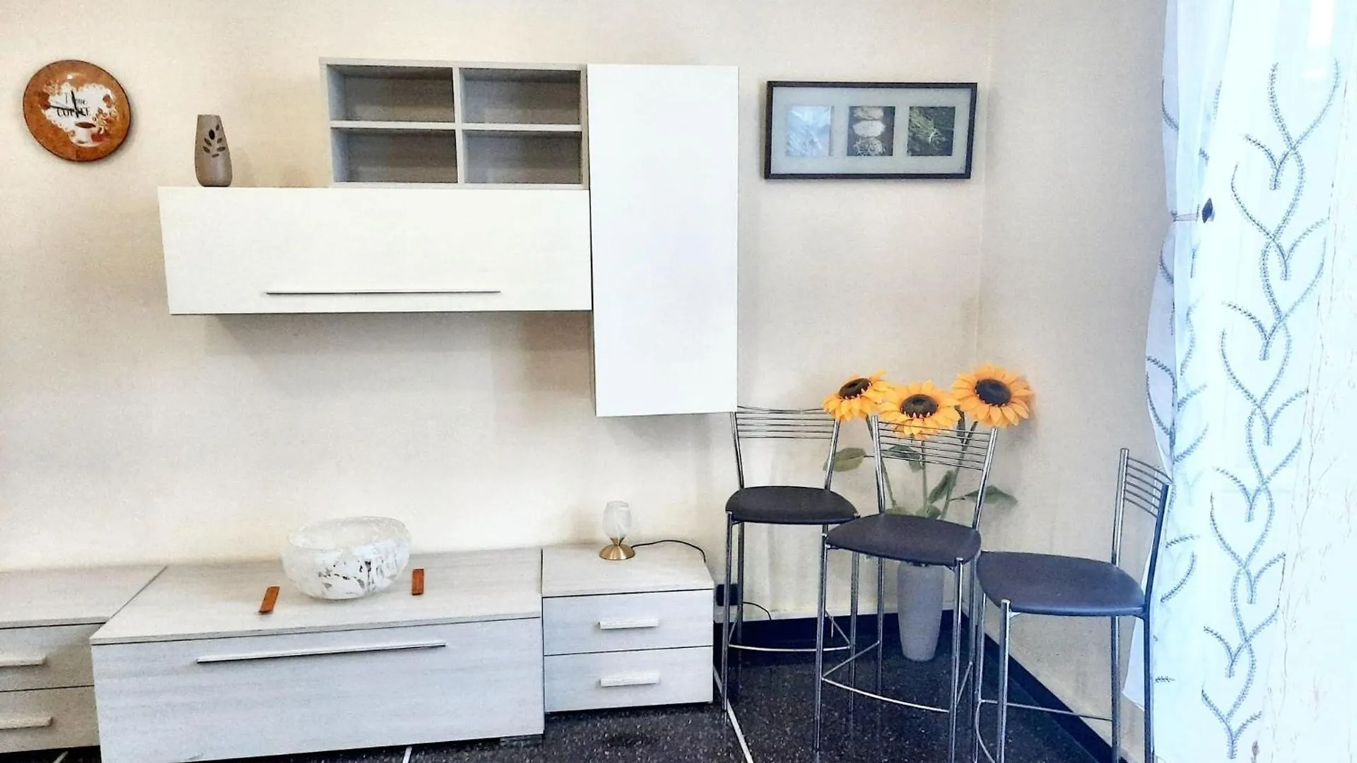 Charming Apartment In Genova 70 M² Parking Included
