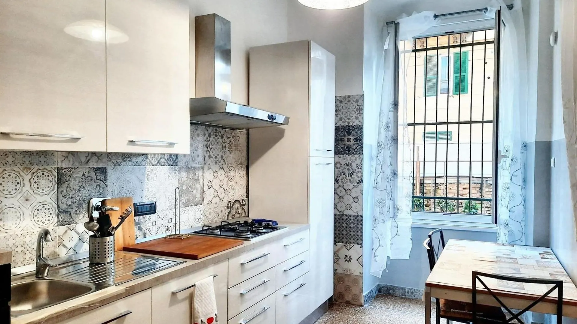 Charming Apartment In Genova 70 M² Parking Included 0*, Genoa Italy