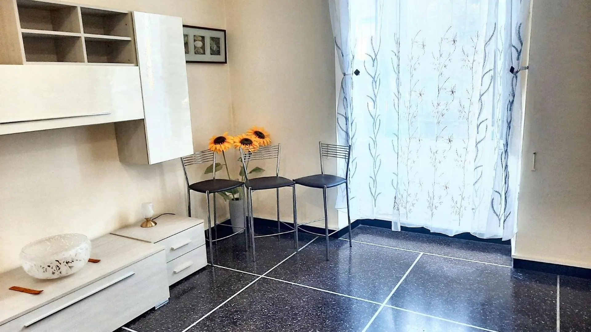 Charming Apartment In Genova 70 M² Parking Included Genoa