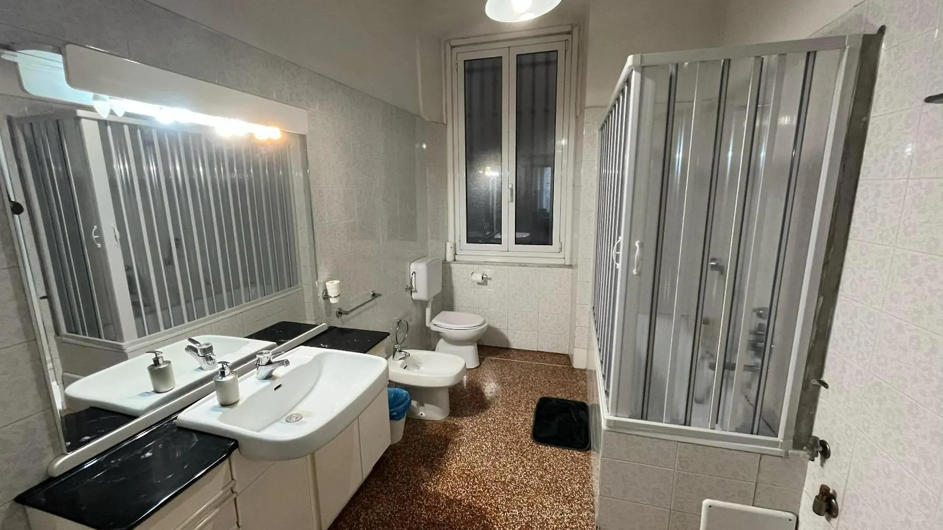 Charming Apartment In Genova 70 M² Parking Included 0*, Genoa