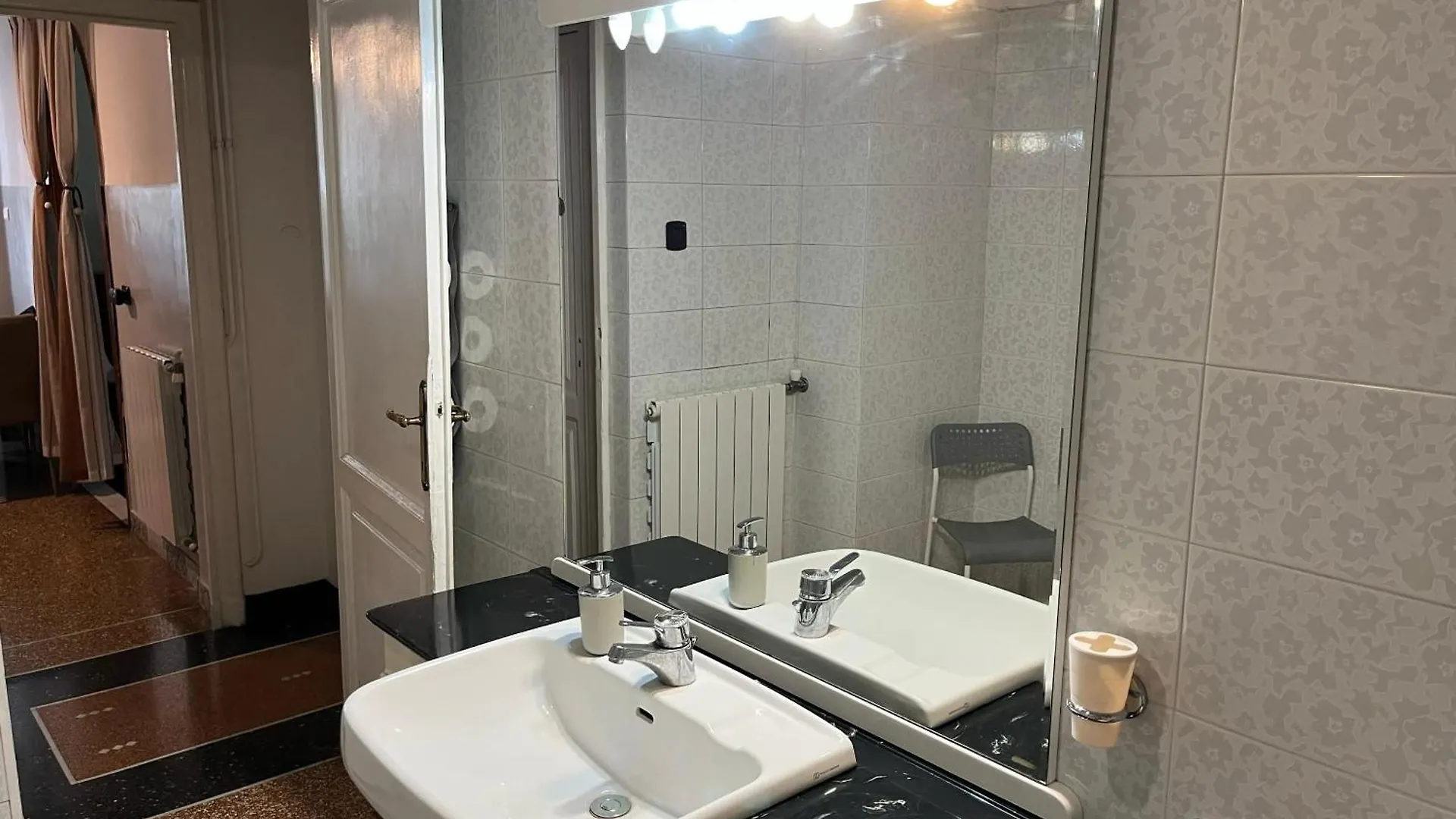 Charming Apartment In Genova 70 M² Parking Included
