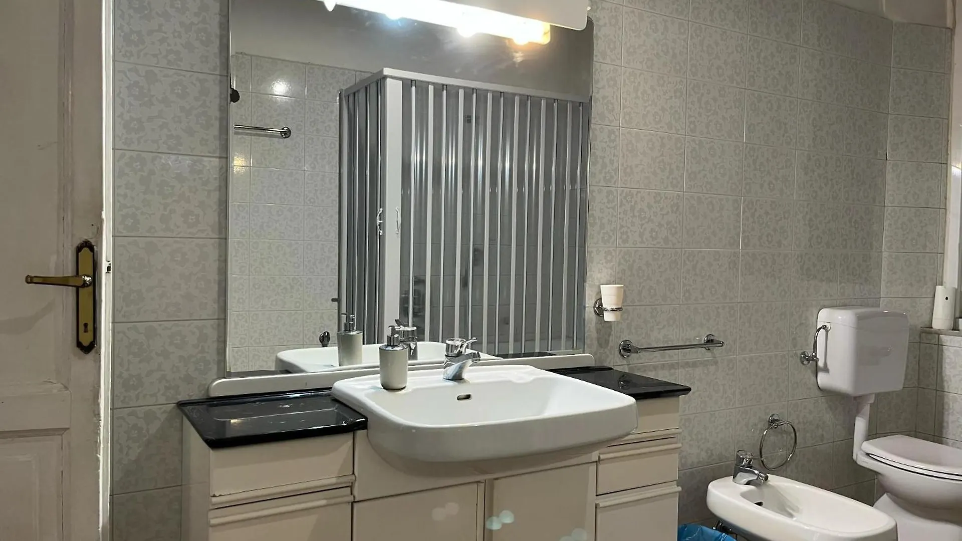 Charming Apartment In Genova 70 M² Parking Included