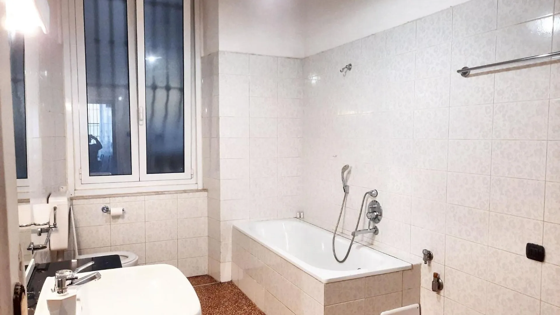 Charming Apartment In Genova 70 M² Parking Included
